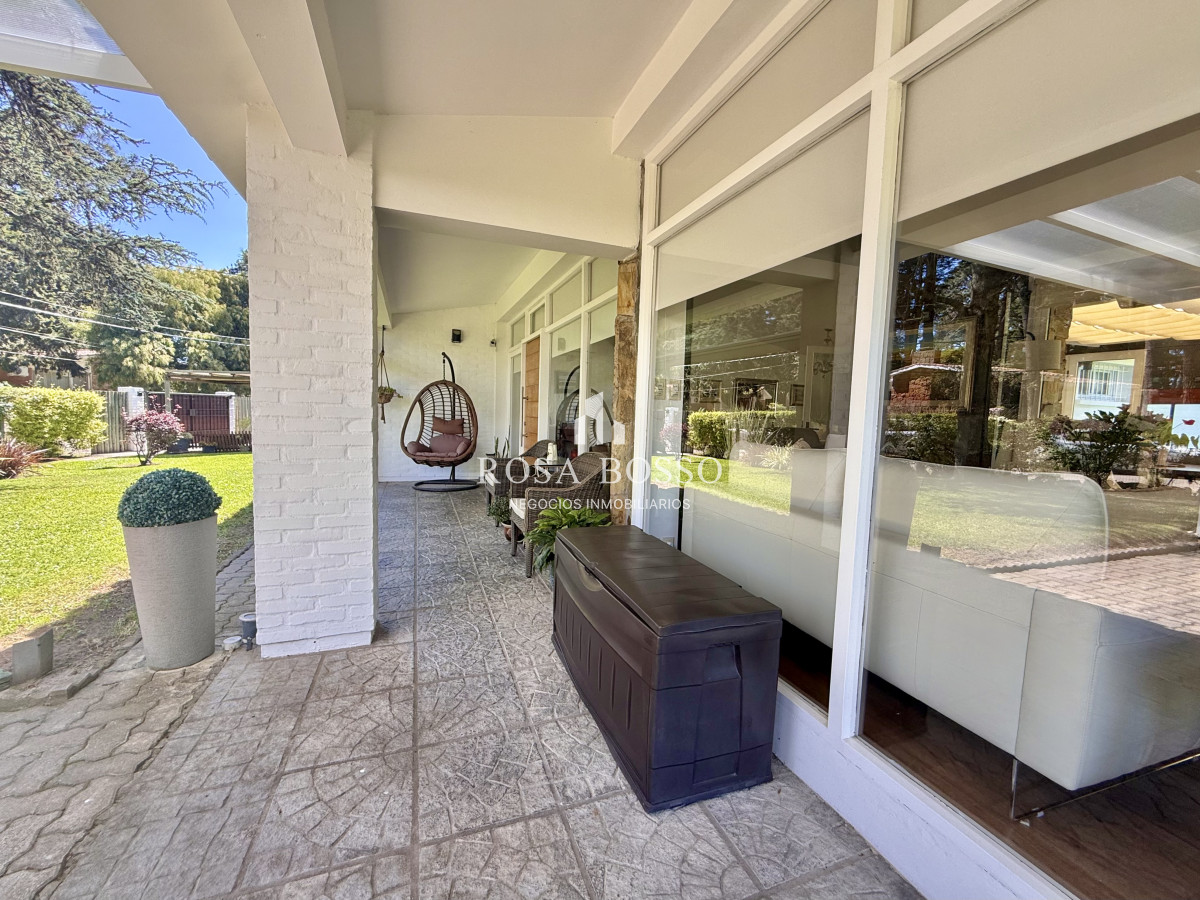 Apartamento ID.9830 - Casa Venta 4 dormitorios Lugano Punta del Este