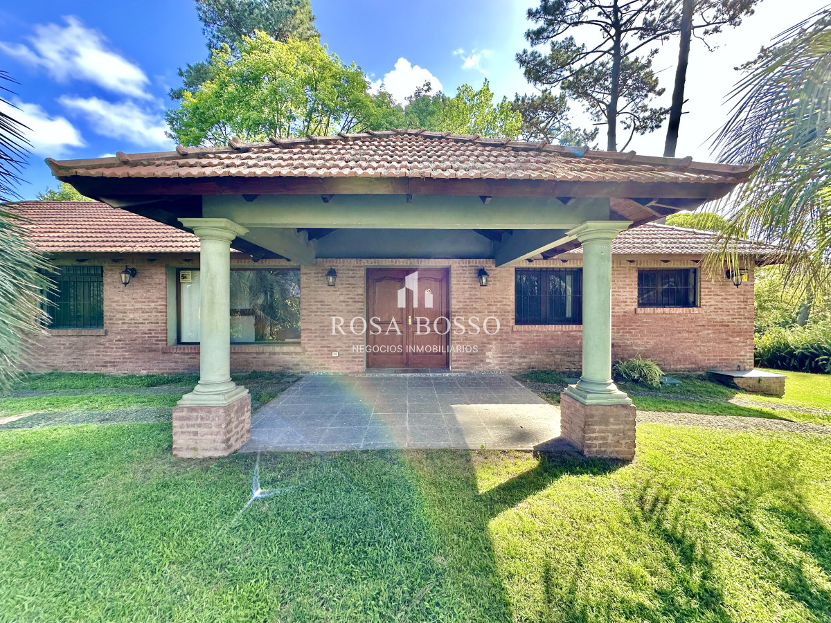 Apartamento ID.9831 - Casa Venta 4 dormitorios Cantegril Punta del Este