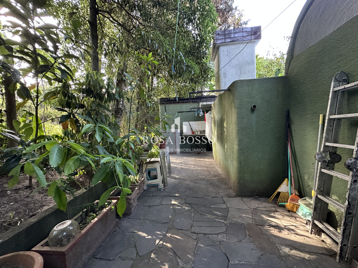 Apartamento ID.9844 - Casa Venta 4 dormitorios Cantegril Punta del Este