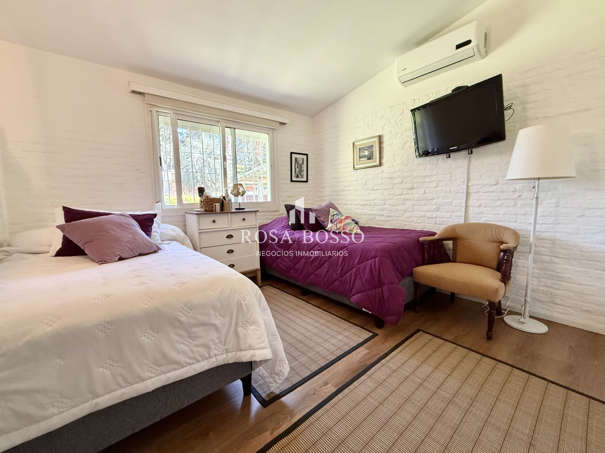 Apartamento ID.9830 - Casa Venta 4 dormitorios Lugano Punta del Este