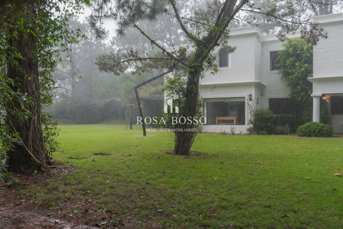 Casa ID.3723 - Casa, Venta, 5 dormitorios, Punta del Este, Uruguay