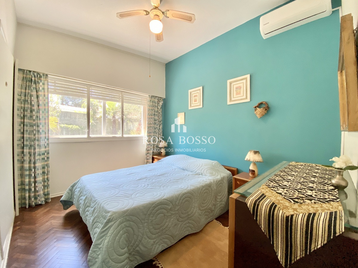 Casa ID.3406 - Casa Alquiler 4 dormitorios más dependencia Brava Punta del Este 