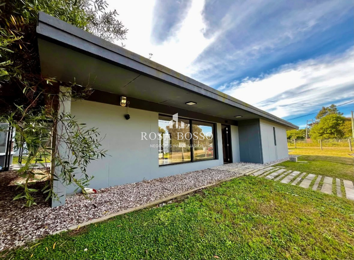 Apartamento ID.9943 - Venta Casa 3 dormitorios Punta Colorada Piriapolis