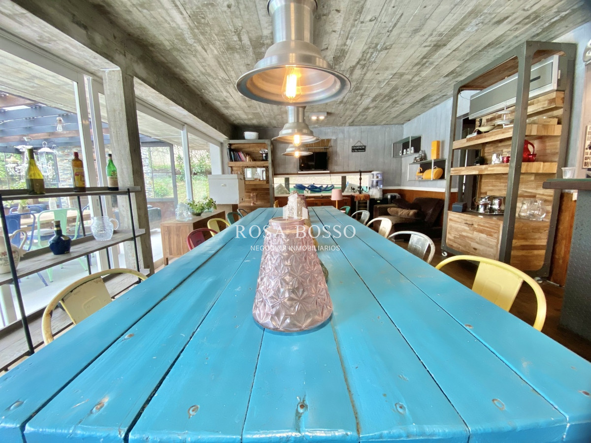 Casa ID.8818 - Casa, Venta, 6 dormitorios, 7 baños, Punta del Este