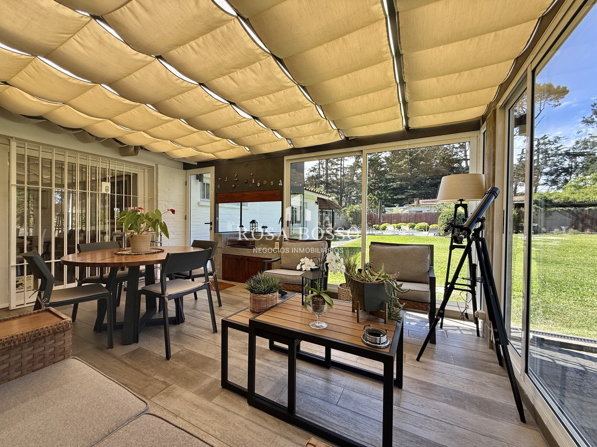 Apartamento ID.9830 - Casa Venta 4 dormitorios Lugano Punta del Este