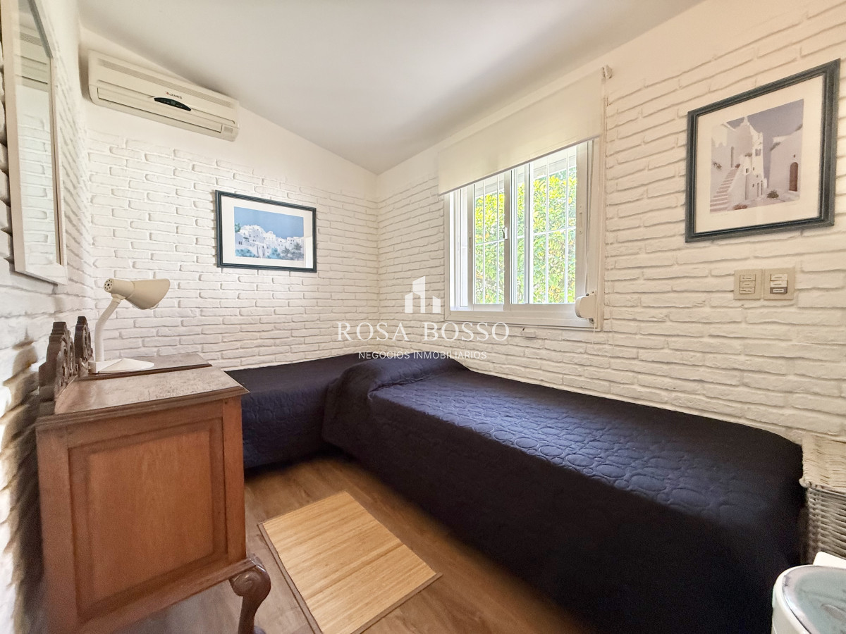 Apartamento ID.9830 - Casa Venta 4 dormitorios Lugano Punta del Este