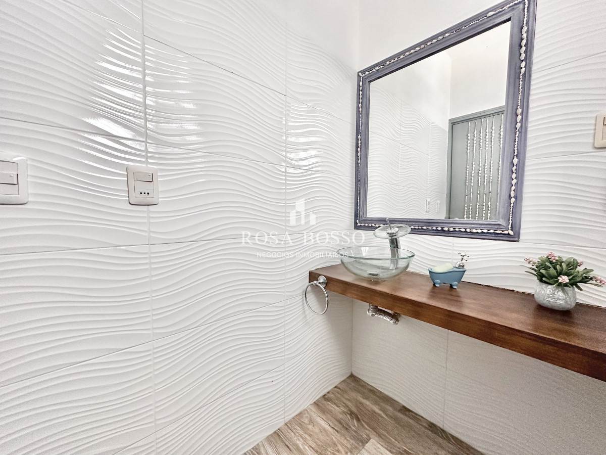 Casa ID.9504 - Casa Venta 5 dormitorios Cantegril Punta del Este