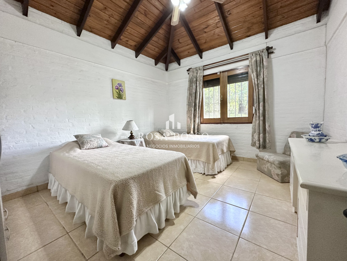 Apartamento ID.9831 - Casa Venta 4 dormitorios Cantegril Punta del Este