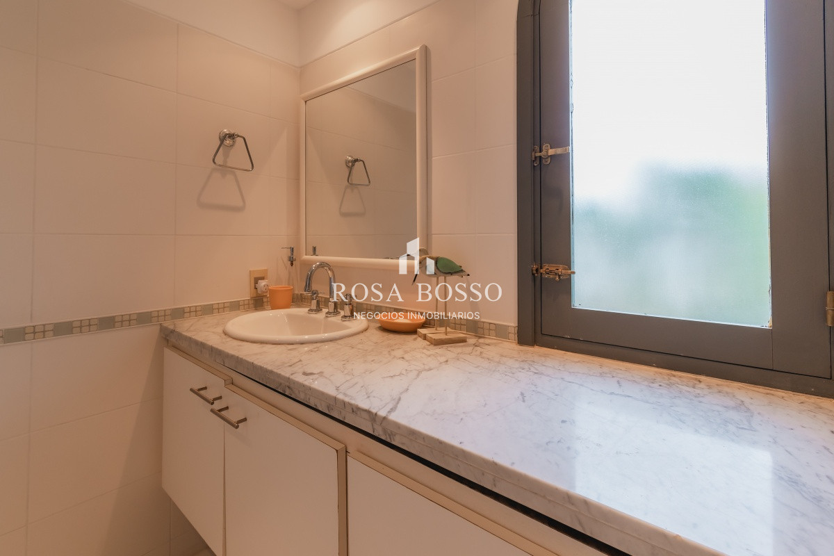 Casa ID.3723 - Casa, Venta, 5 dormitorios, Punta del Este, Uruguay