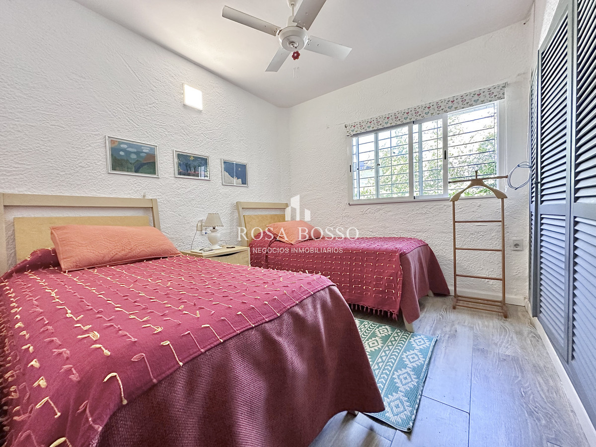 Casa ID.9504 - Casa Venta 5 dormitorios Cantegril Punta del Este