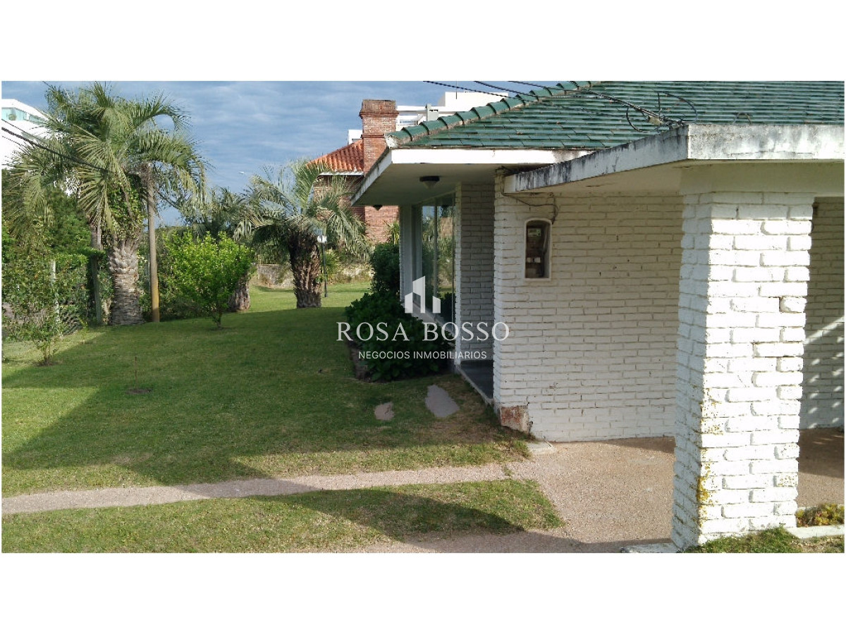 Casa ID.3229 - Casa, Alquiler, 3 dormitorios, Rincón del Indio, Punta del Este