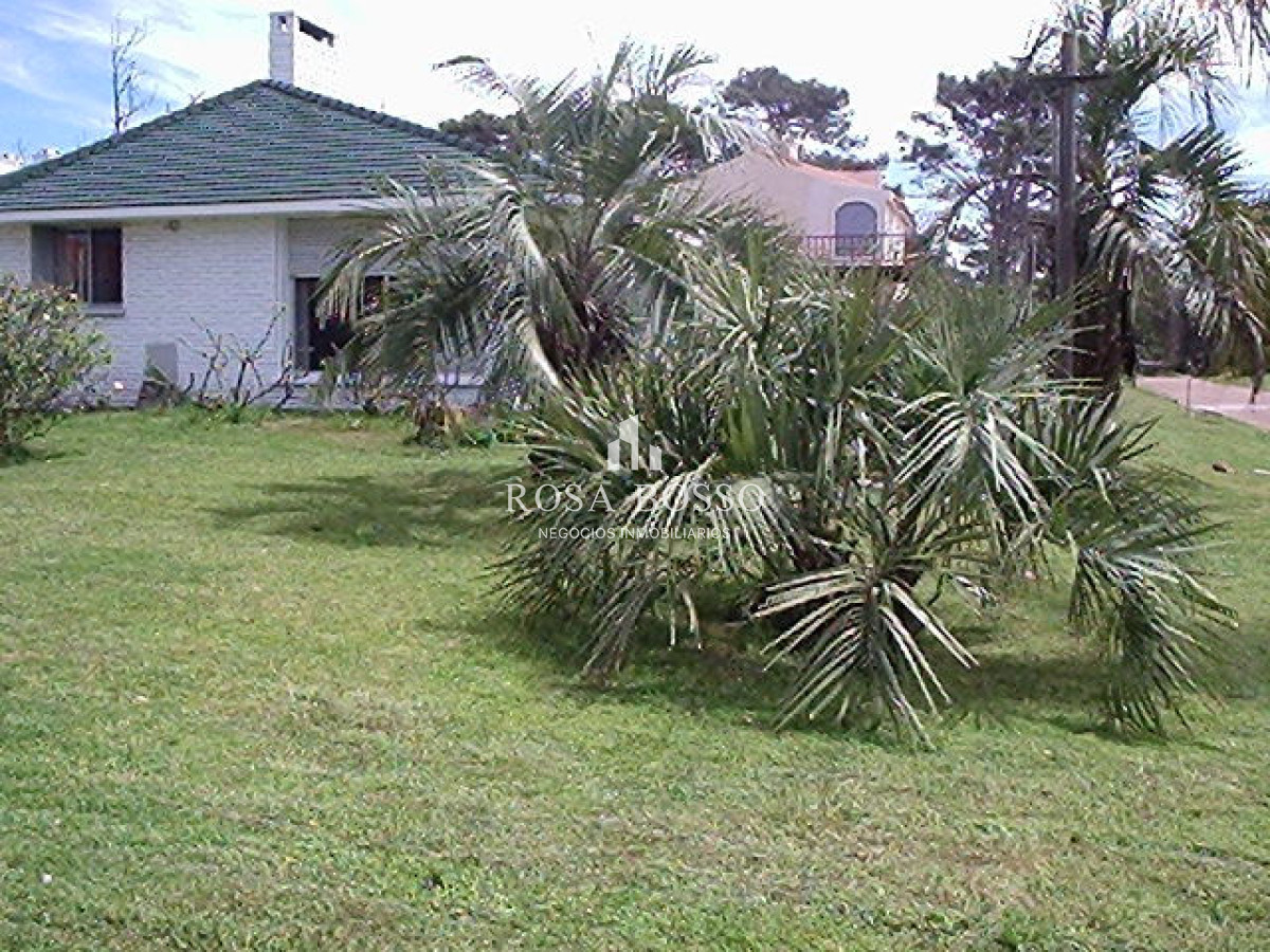 Casa ID.3229 - Casa, Alquiler, 3 dormitorios, Rincón del Indio, Punta del Este
