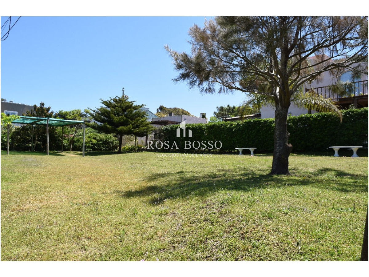 Casa ID.3229 - Casa, Alquiler, 3 dormitorios, Rincón del Indio, Punta del Este