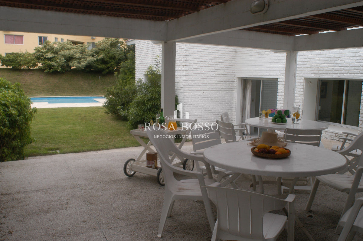 Casa ID.3263 - Casa en Pinares, 6 dormitorios *