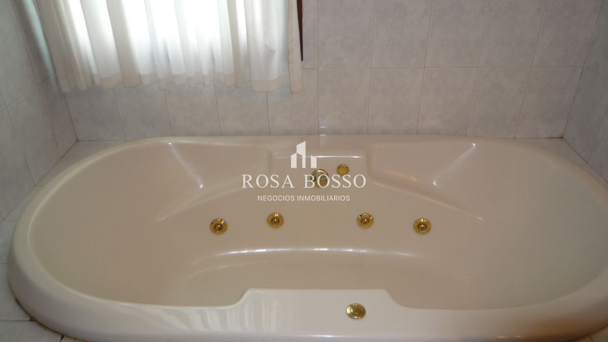 Casa ID.3410 - Casa en Mansa, 5 dormitorios *