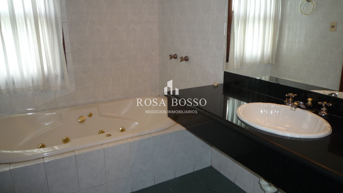 Casa ID.3410 - Casa en Mansa, 5 dormitorios *