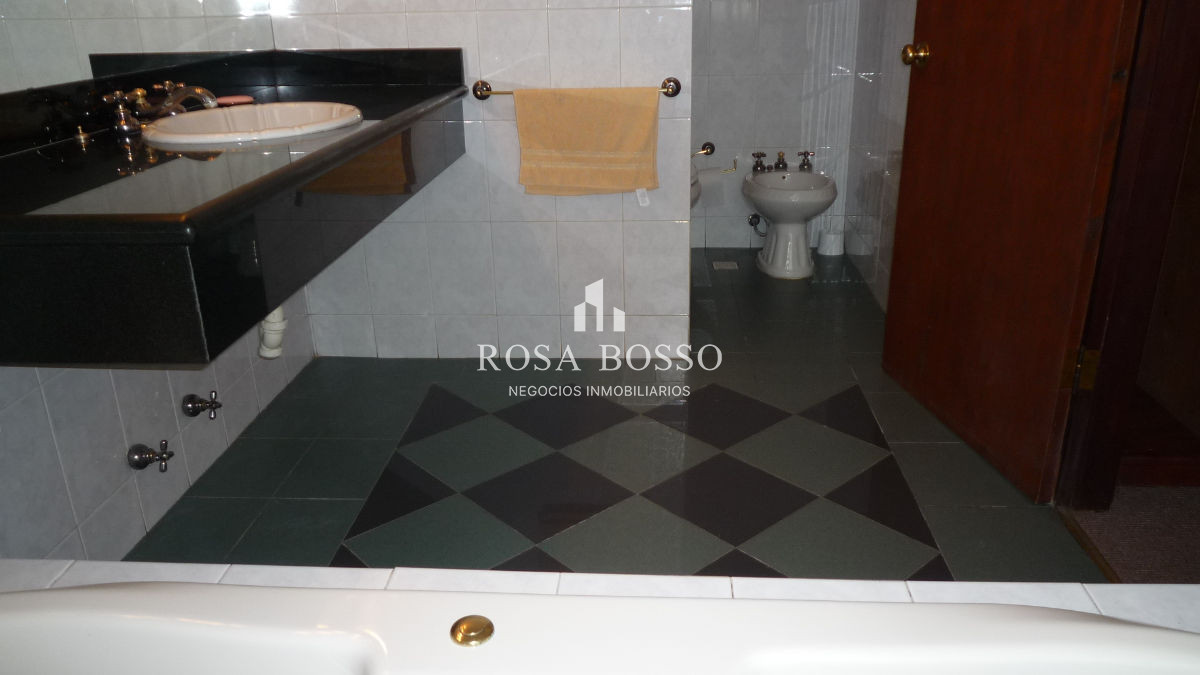 Casa ID.3410 - Casa en Mansa, 5 dormitorios *