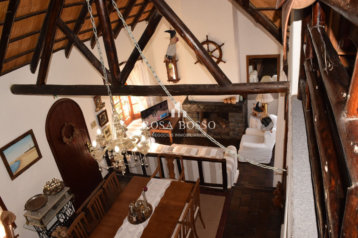 Casa ID.3085 - Casa en Pinares, 4 dormitorios *