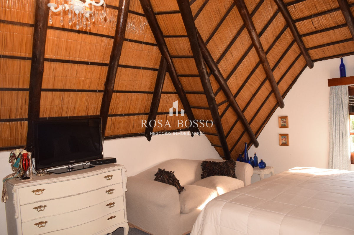 Casa ID.3085 - Casa en Pinares, 4 dormitorios *