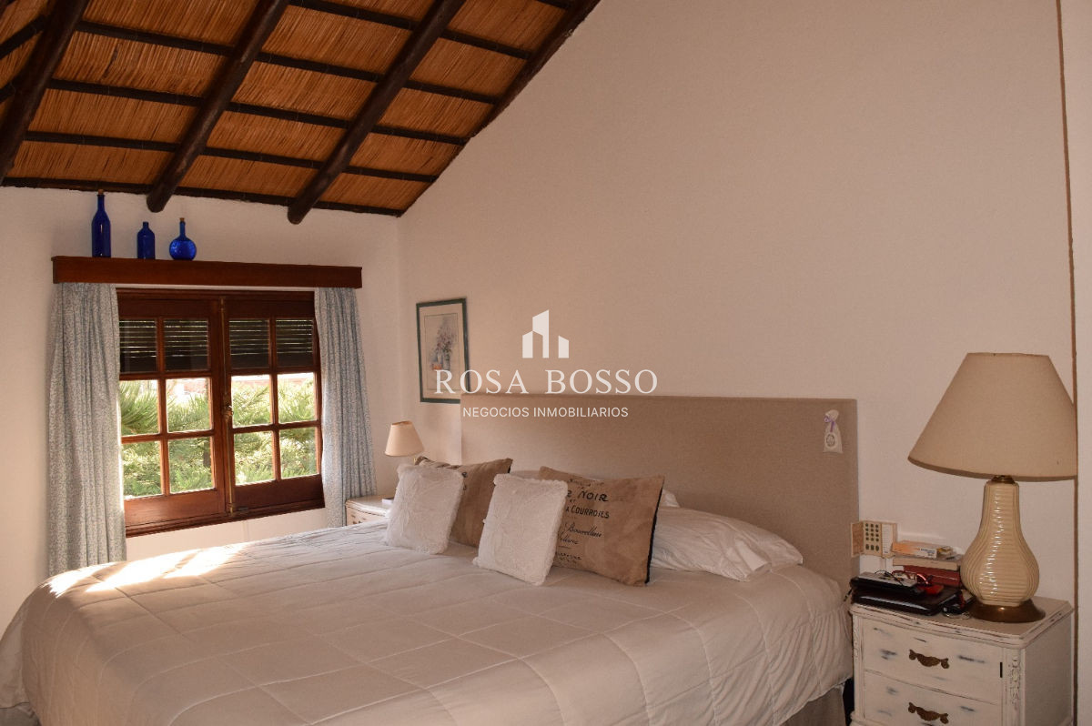 Casa ID.3085 - Casa en Pinares, 4 dormitorios *
