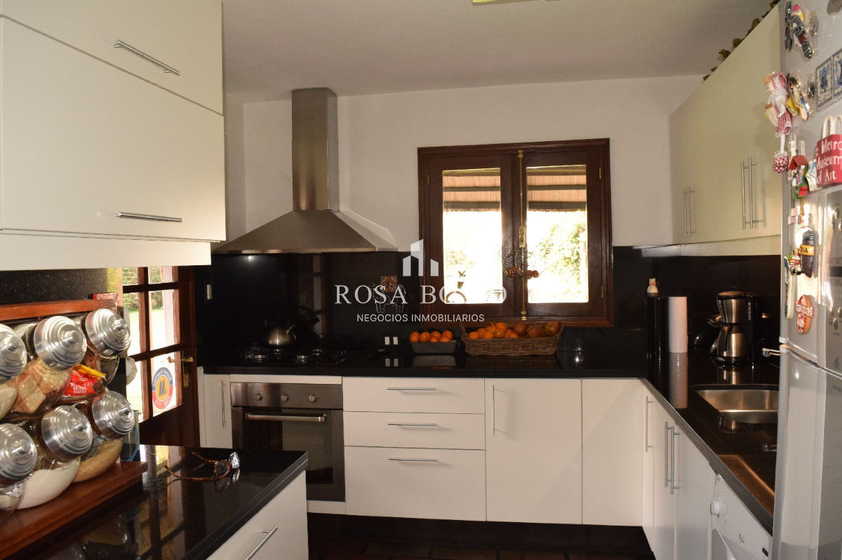 Casa ID.3085 - Casa en Pinares, 4 dormitorios *