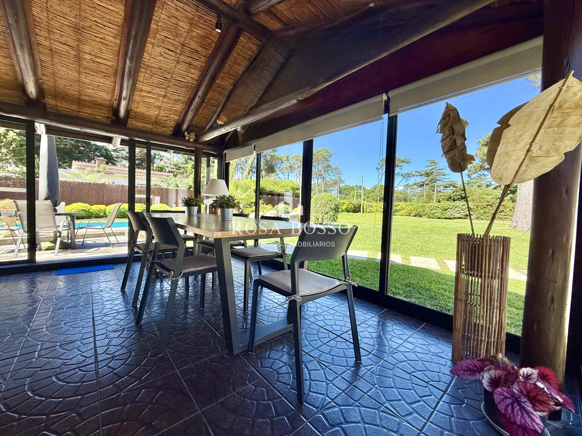 Apartamento ID.9830 - Casa Venta 4 dormitorios Lugano Punta del Este