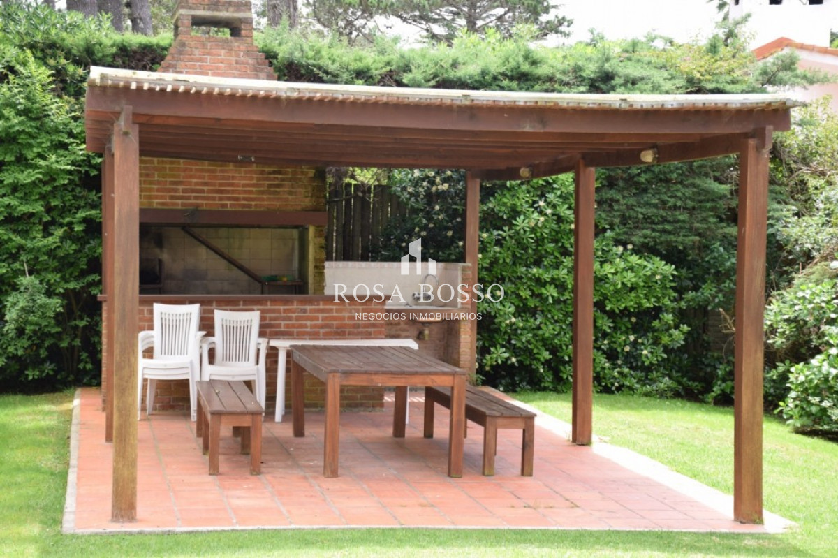 Casa ID.3277 - Alquiler casa 3 dormitorios Punta del Este 