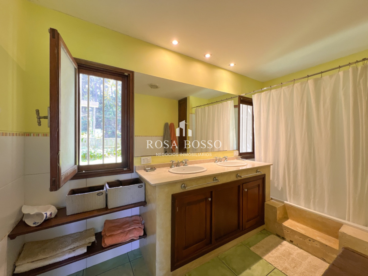 Casa ID.9183 - Casa Venta 4 Dormitorios San Rafael Punta del Este