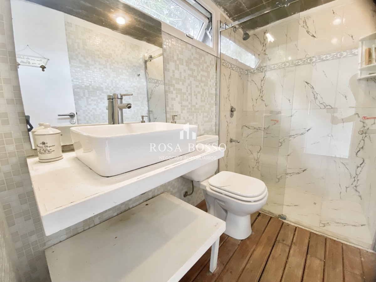 Casa ID.8818 - Casa, Venta, 6 dormitorios, 7 baños, Punta del Este