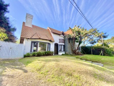 Casa Alquiler 3 dormitorios Rincón del Indio Punta del Este