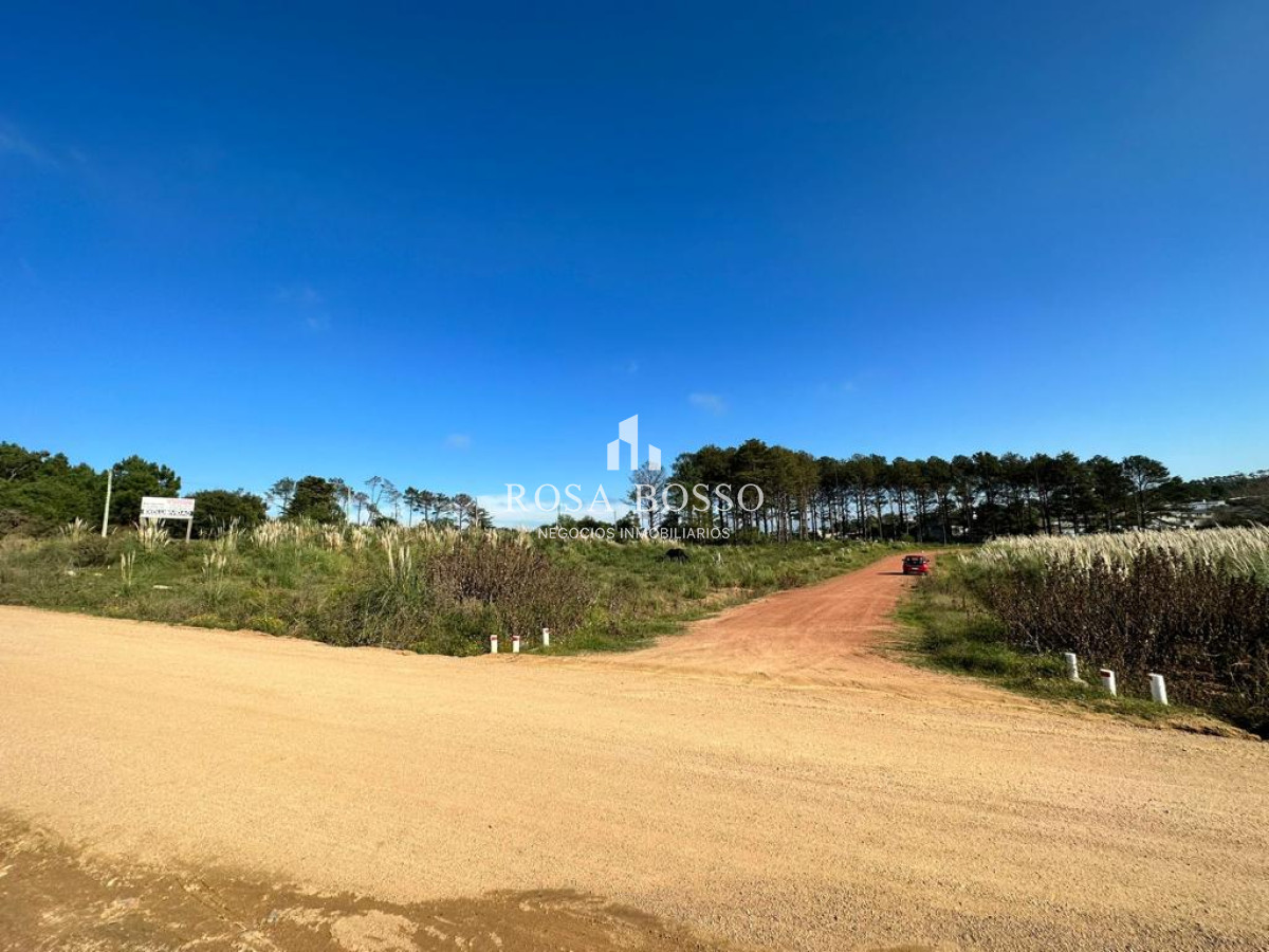 Altos de la Laguna - GoPunta - Portal Inmobiliario de Punta del Este - Maldonado