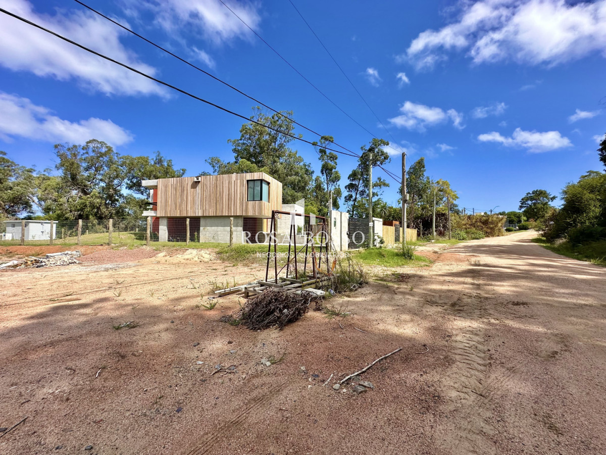 Apartamento ID.9567 - Terreno en Venta Punta Ballena, 1130 m2