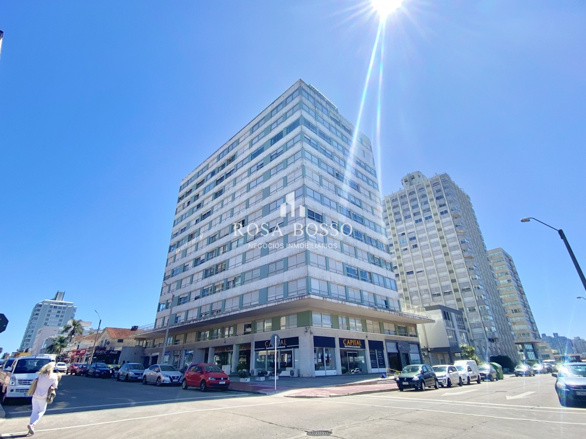 Apartamento ID.480 - Apartamento en Venta 2 dormitorios Península Punta del Este 