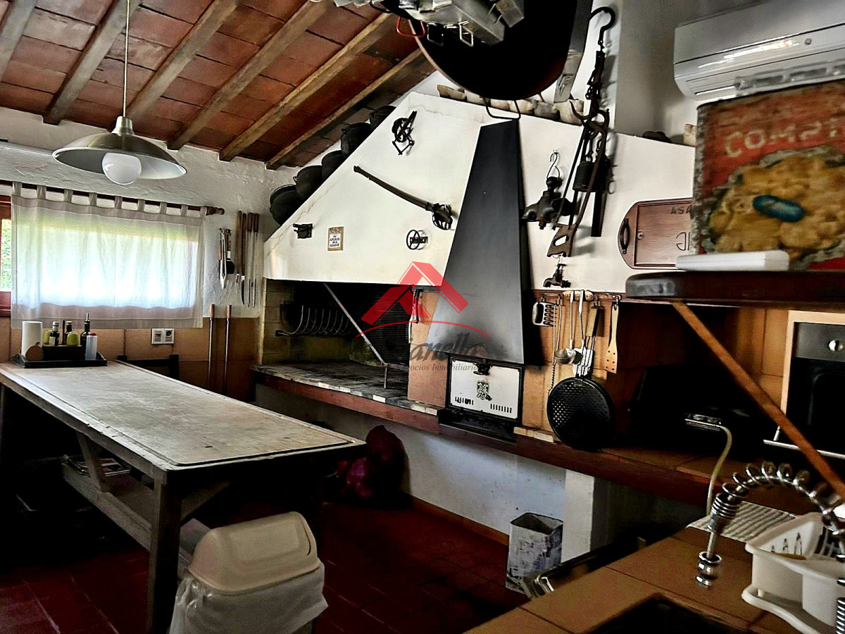 Casa ID.1879 - Hermosa casa en alquiler 