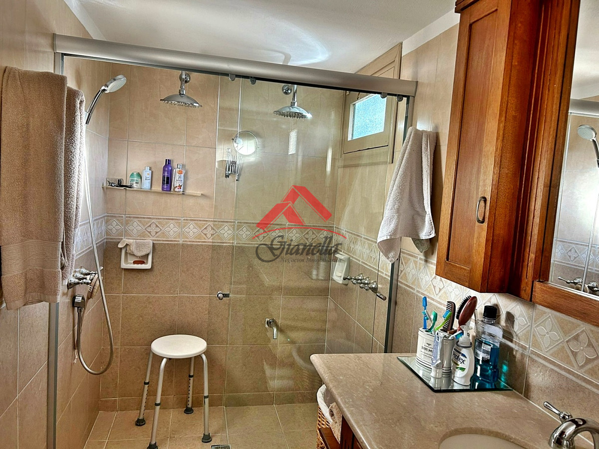 Casa ID.1879 - Hermosa casa en alquiler 