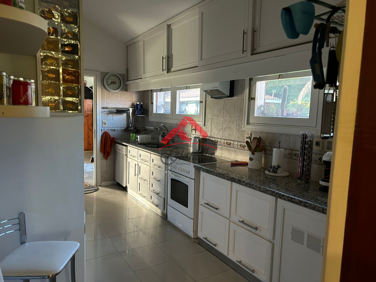 Casa ID.1879 - Hermosa casa en alquiler 