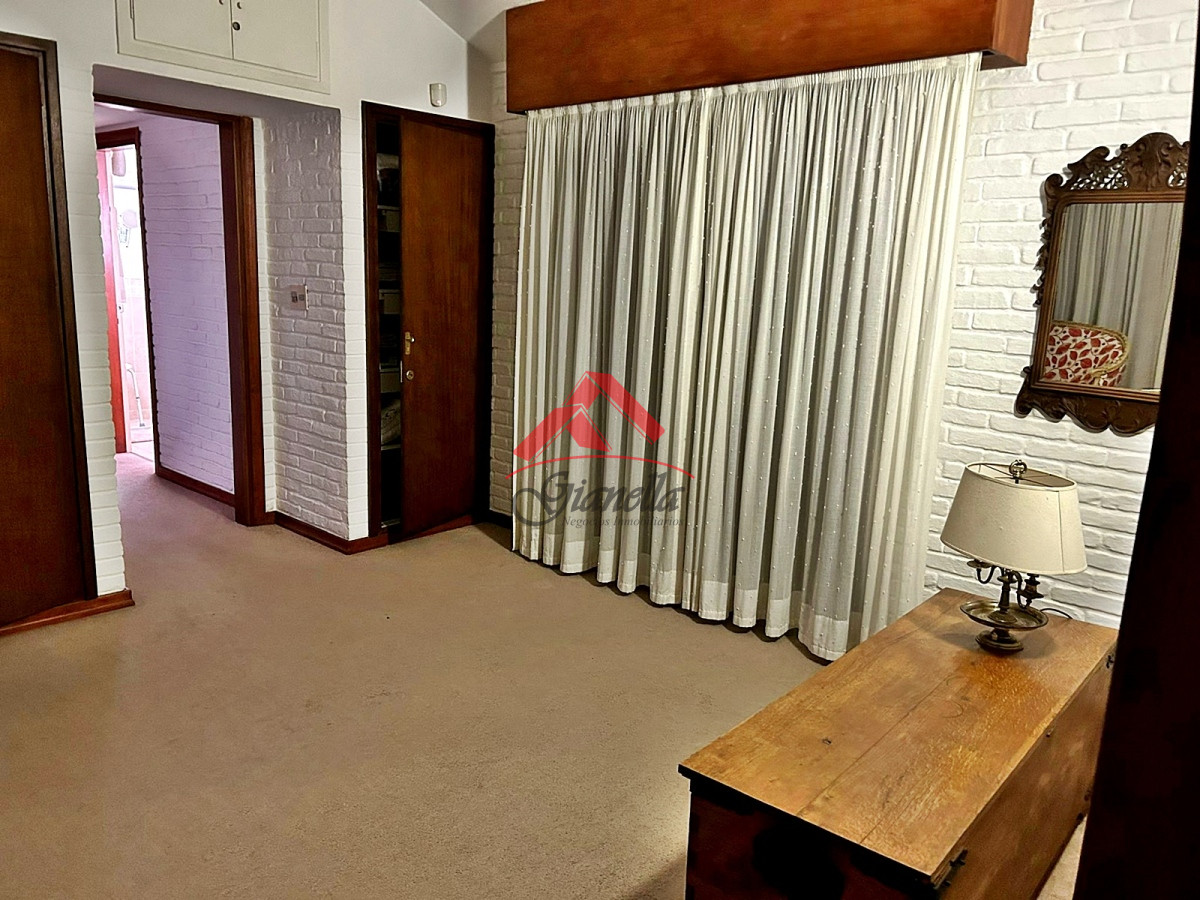 Casa ID.1879 - Hermosa casa en alquiler 