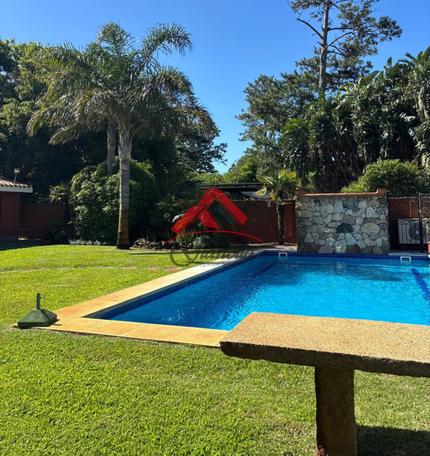 Casa ID.1879 - Hermosa casa en alquiler 