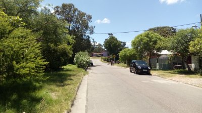 Gran terreno en Pinares a sólo metros de Av. La Laguna.