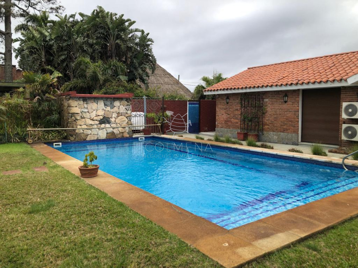 Hermosa casa en alquiler - GoPunta - Portal Inmobiliario de Punta del Este - Maldonado