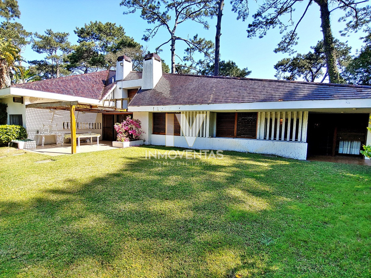 Casa ID.3412 - Residencia de categoría en paradas de Mansa