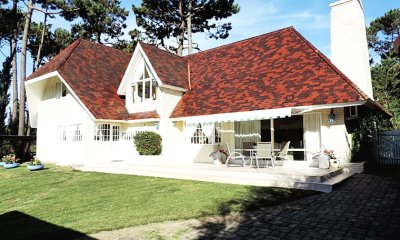 CASA EN VENTA Zona : LUGANO