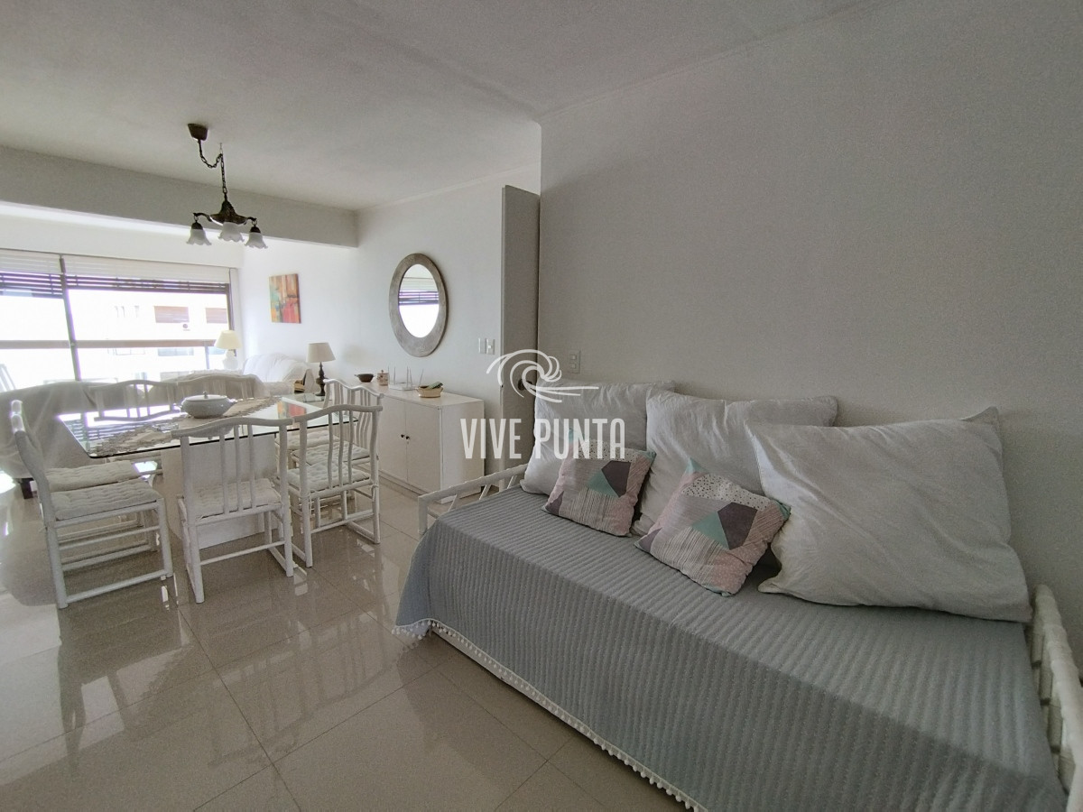 Apartamento ID.1112 - Penthouse en alquiler de enero de 3 dormitorios en Punta del Este 