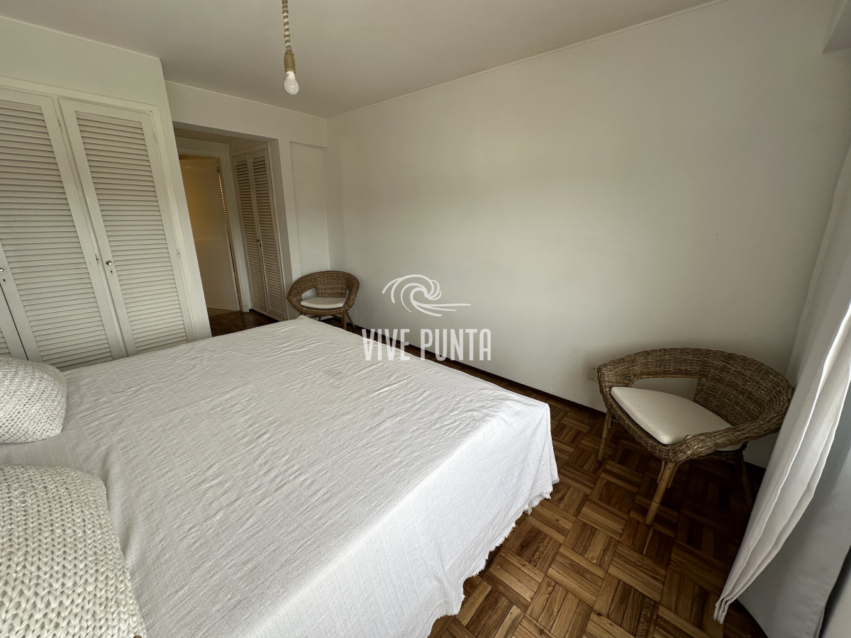 Apartamento ID.1043 - Apartamento frente al mar en Alquiler temporada de 4 dormitorios disponible enero PUNTA DEL ESTE, Mansa-