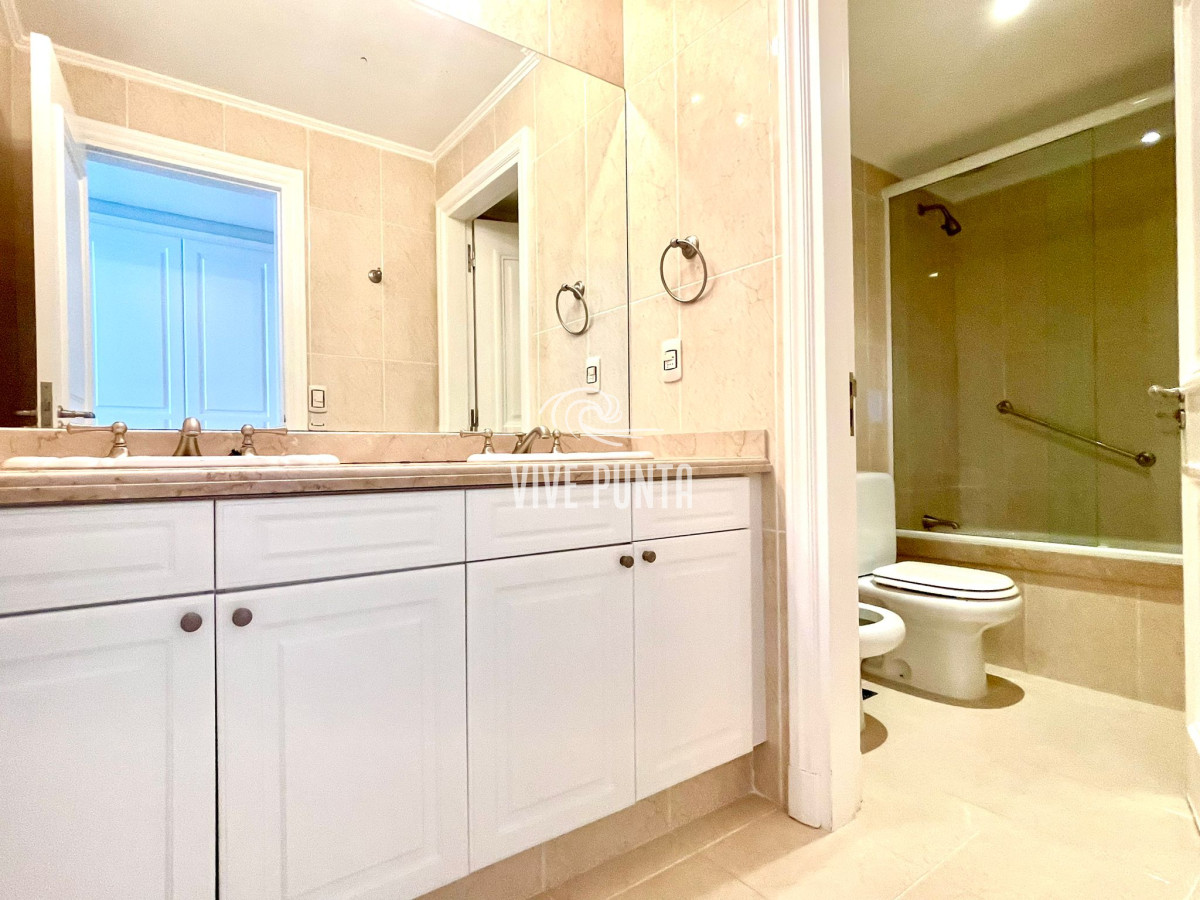Apartamento ID.562 - Hermoso apartamento en edificio de categoría!!!