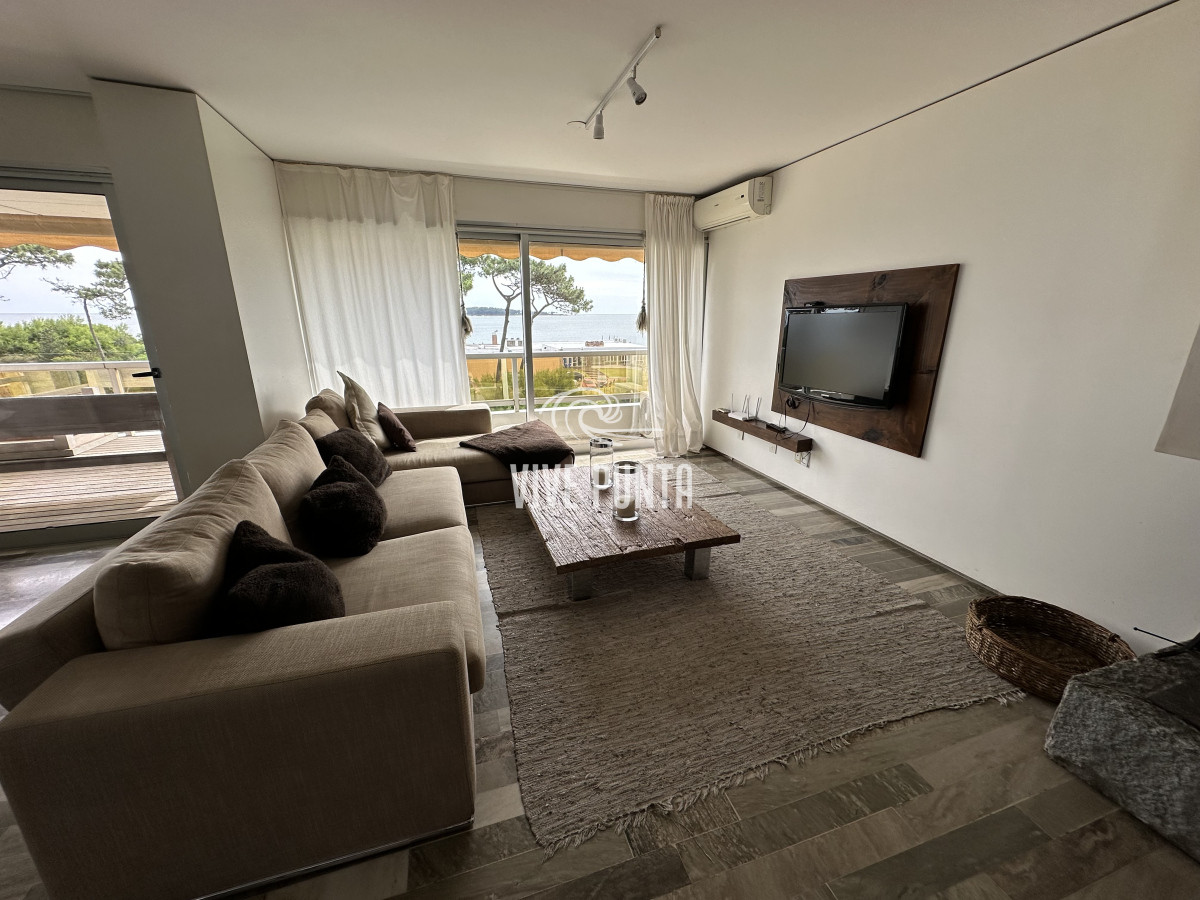Apartamento ID.1043 - Apartamento frente al mar en Alquiler temporada de 4 dormitorios disponible enero PUNTA DEL ESTE, Mansa-