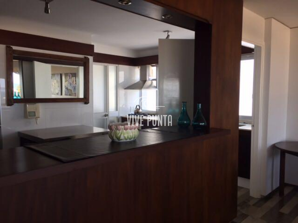 Apartamento ID.1043 - Apartamento frente al mar en Alquiler temporada de 4 dormitorios disponible enero PUNTA DEL ESTE, Mansa-