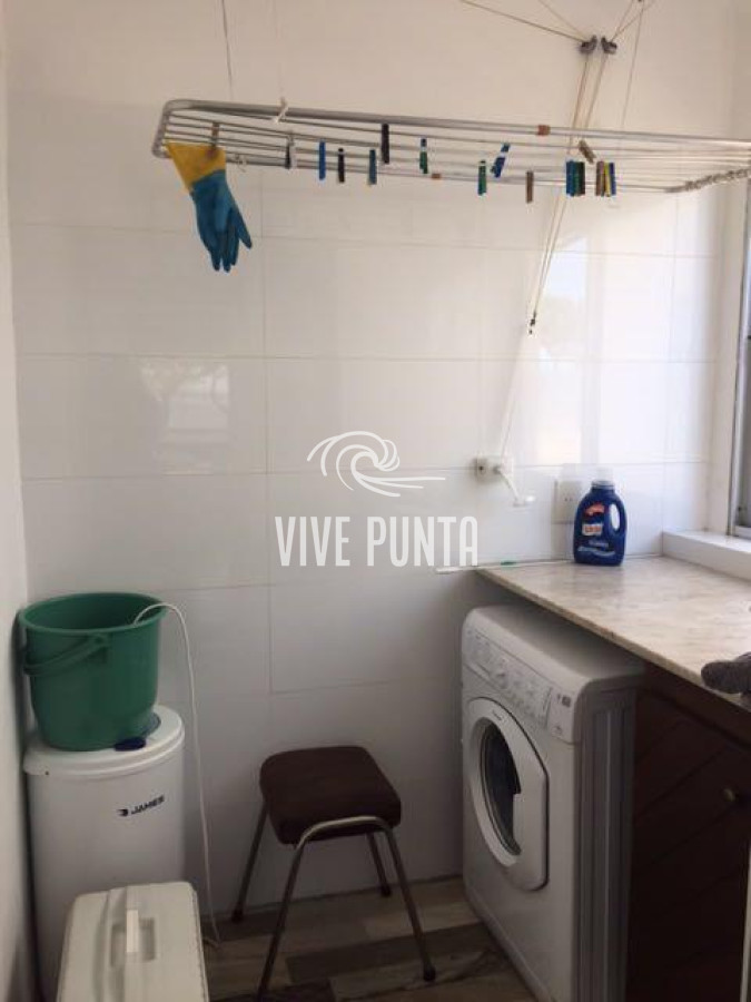 Apartamento ID.1043 - Apartamento frente al mar en Alquiler temporada de 4 dormitorios disponible enero PUNTA DEL ESTE, Mansa-