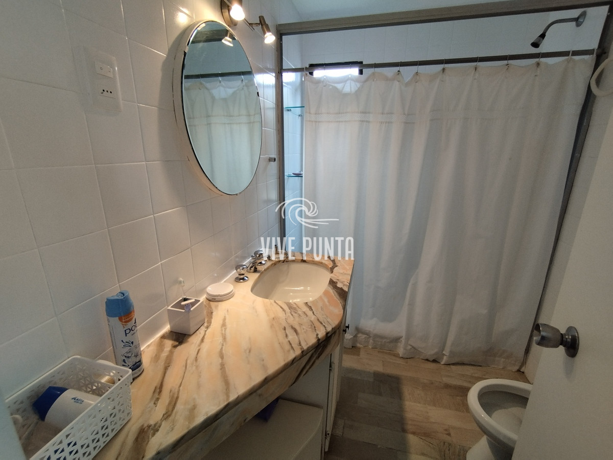 Apartamento ID.1112 - Penthouse en alquiler de enero de 3 dormitorios en Punta del Este 