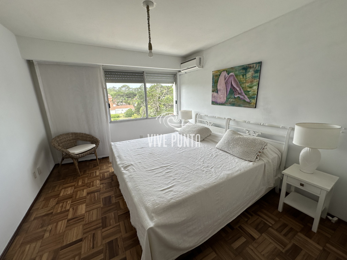 Apartamento ID.1043 - Apartamento frente al mar en Alquiler temporada de 4 dormitorios disponible enero PUNTA DEL ESTE, Mansa-